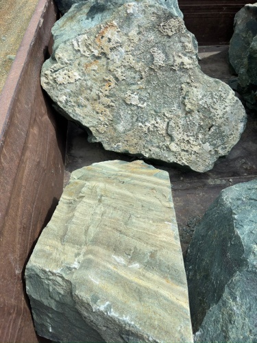 Ландшафтные глыбы зелёные 200-500 килограмм купить в Оханске