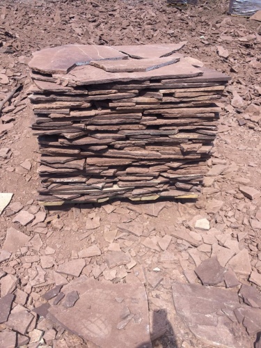 Плитняк лемезит бордовый для цоколя 1,5-2 см купить в Оханске