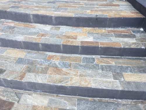 Плитка из Златолита Уральского для лестницы купить в Оханске