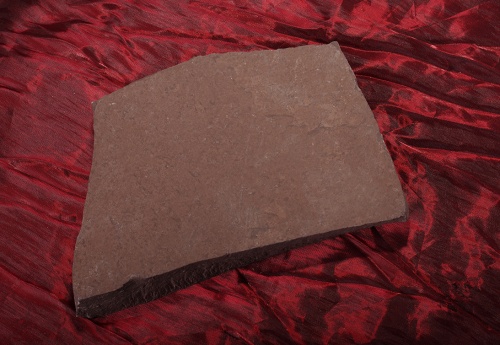 Плитняк лемезит бордовый для цоколя 1,5-2 см купить в Оханске