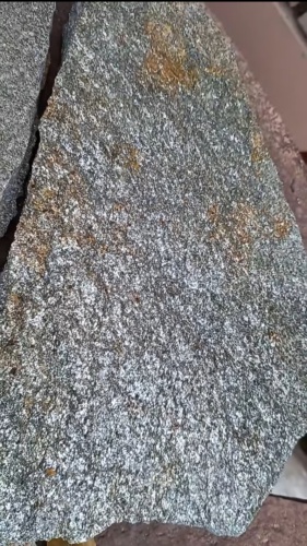 Плитняк златолит серебристый для цоколя, отмостки купить в Оханске