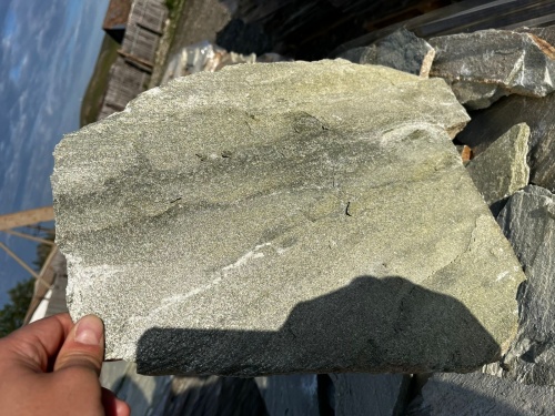 Плитняк златолит зелёный для цоколя, отмостки купить в Оханске