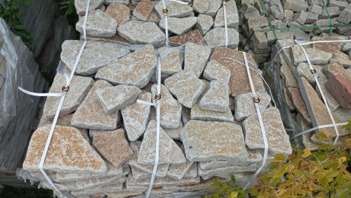 Гранитный плитняк галтованный для парковки купить в Оханске