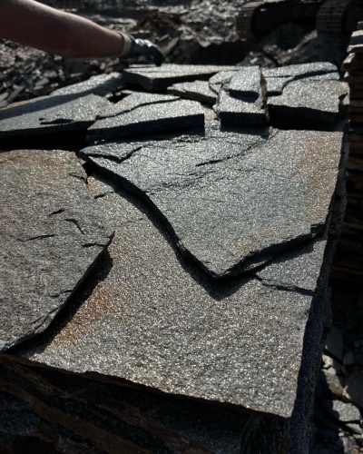 Плитняк златолит серебристый для фасада купить в Оханске