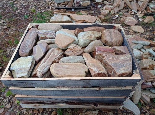 Златолит жёлтый, жёлто-зелёный глыбки и валуны для ланшафтного дизайна купить в Оханске