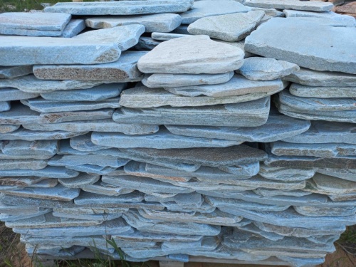 Плитняк златолит зелёный галтованный для цоколя купить в Оханске